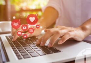 la gestion de plusieurs comptes sur les réseaux sociaux